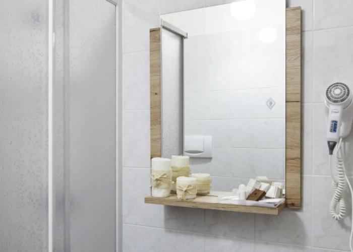 Hotel 2000