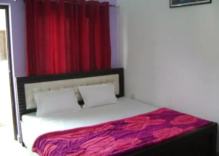BlueStays Hostel