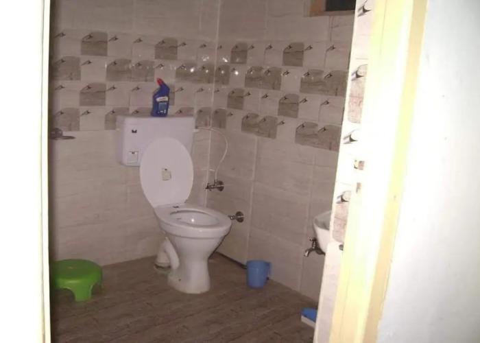 BlueStays Hostel
