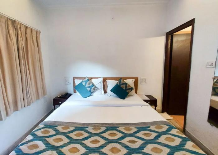Hotel Divine Ganga Cottage