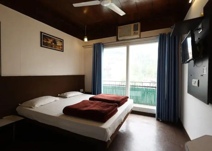 Hotel Moksha (Previously Raj Deep)