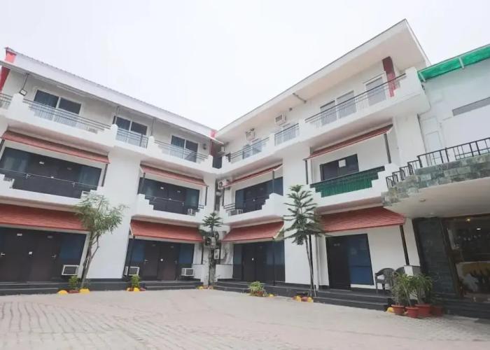 Hotel Moksha (Previously Raj Deep)