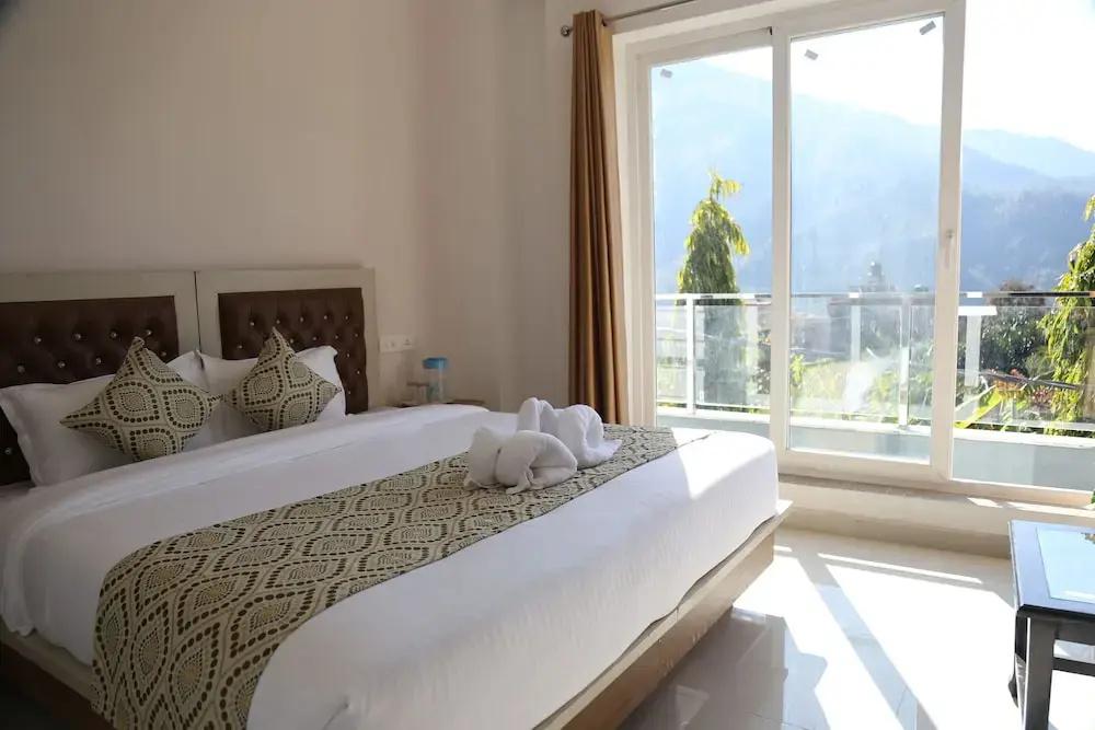 фото Hotel Yog Tapovan