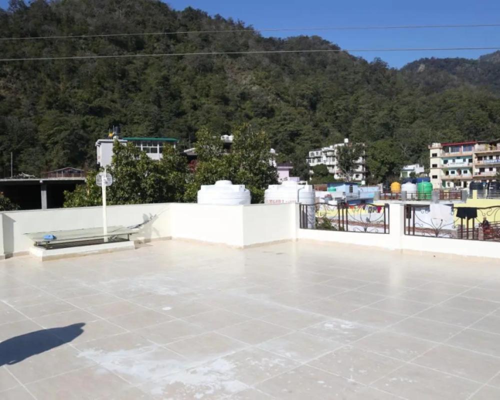 фото Hotel Yog Tapovan