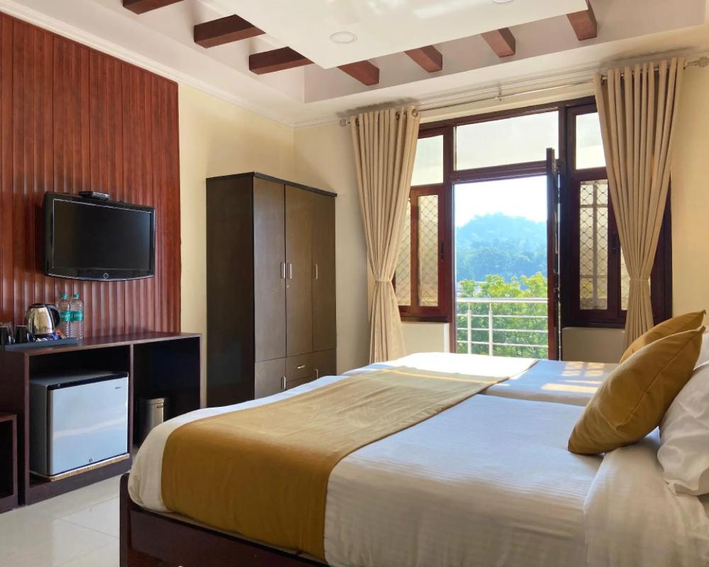 фото Hotel Nirvana Palace