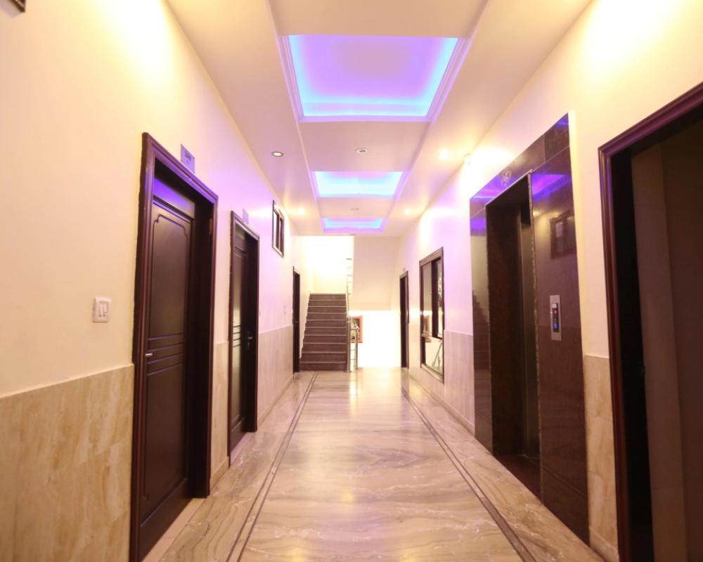 фото Hotel Nirvana Palace