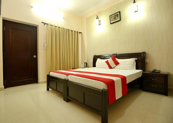 Hotel Nirvana Palace