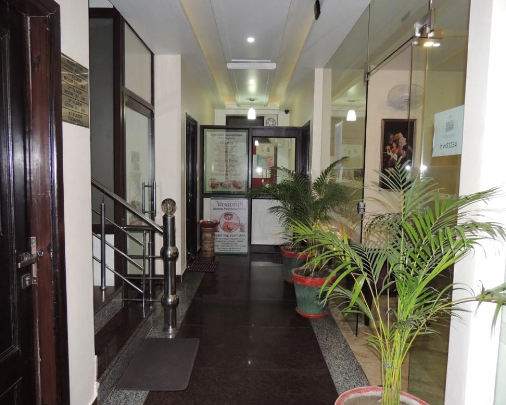 фото Hotel Yog Vashishth
