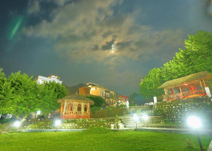 Raj Resort