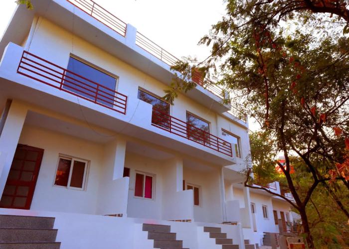 Raj Resort