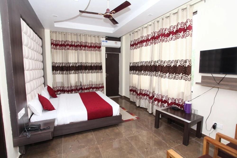 фото Hotel Trihari