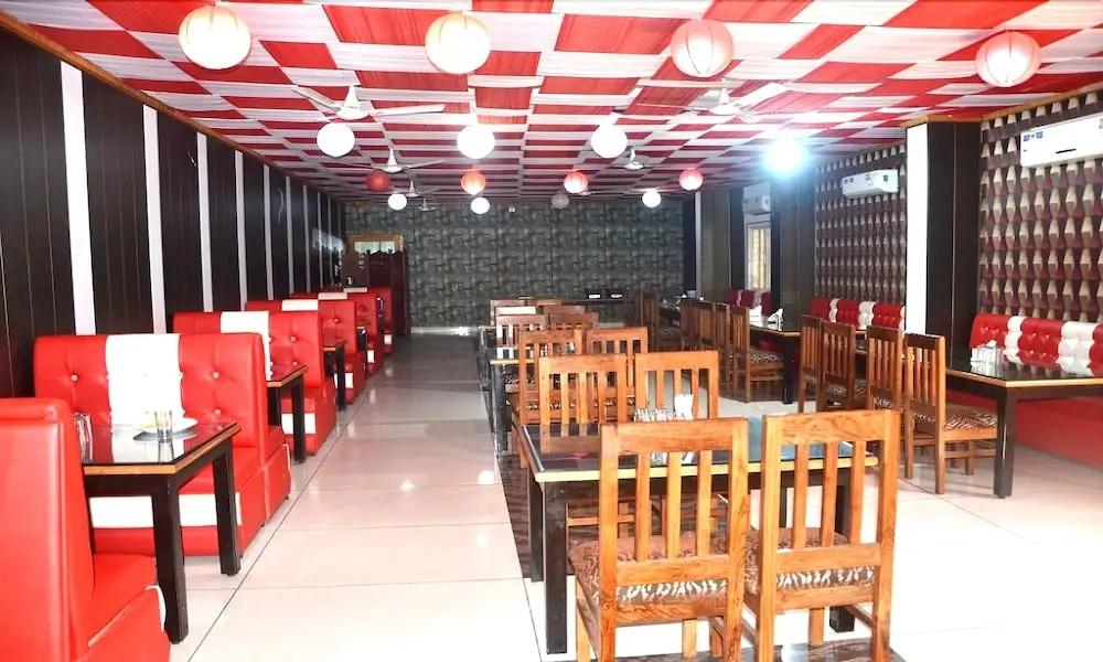 фото Hotel Trihari