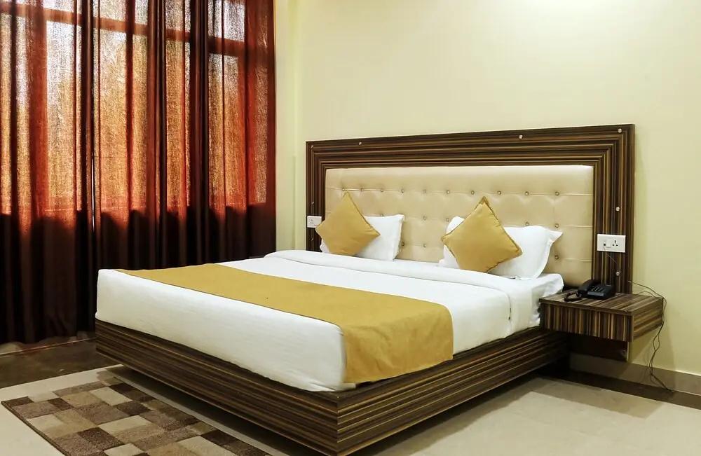 фото Hotel Trihari