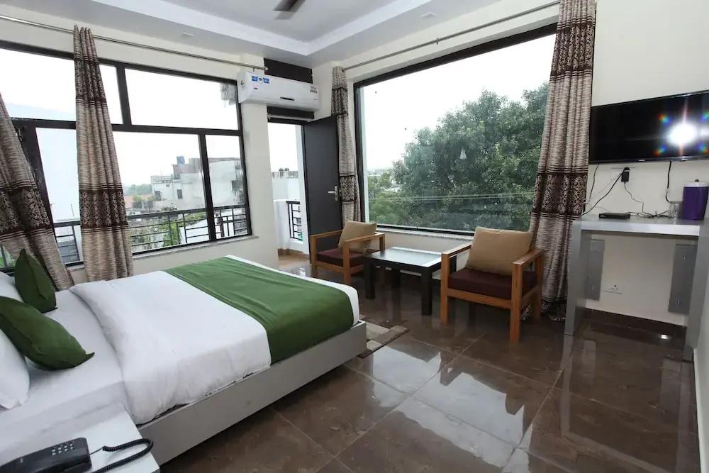 фото Hotel Trihari