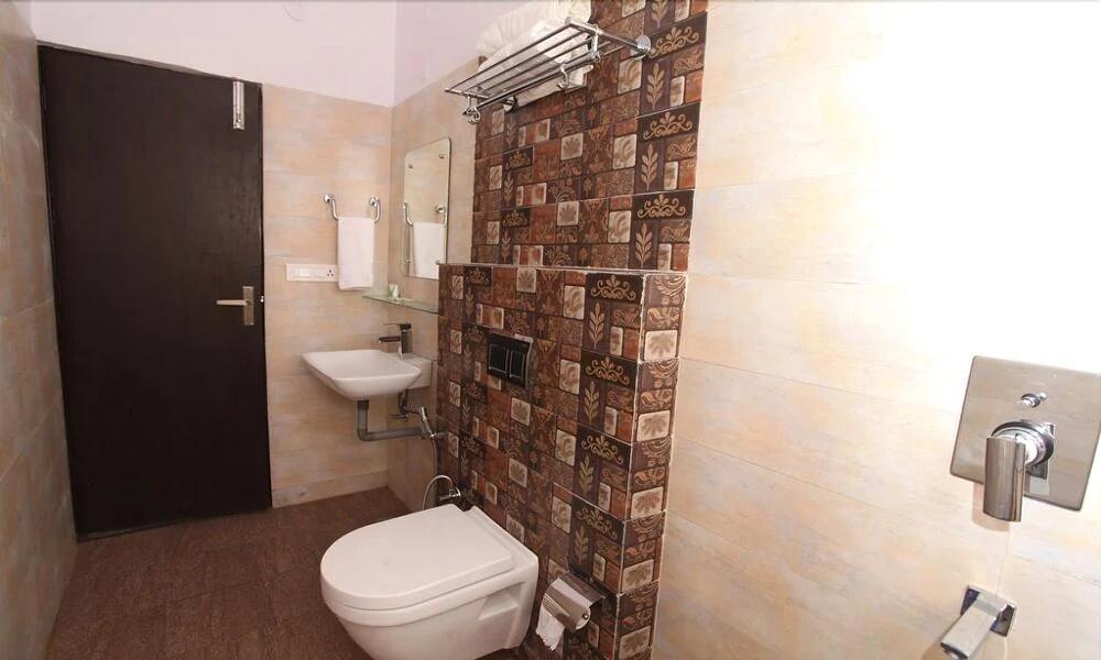фото Hotel Trihari