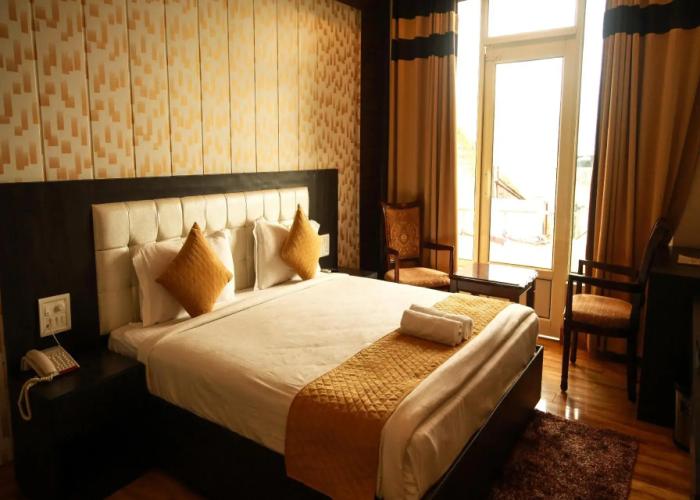 Paradise Ganga - A River Side Hotel