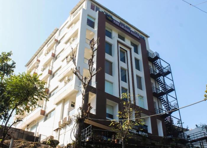 Kamay The Grand Alova