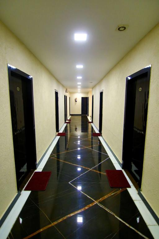фото Hotel Gharonda