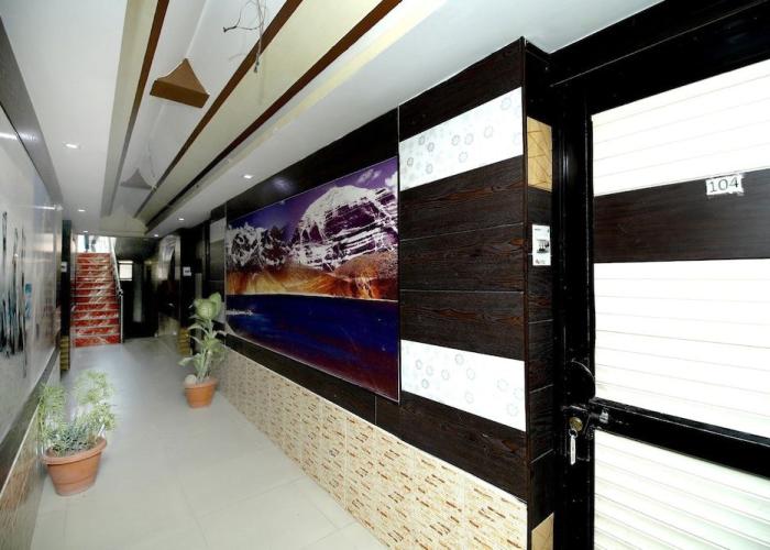 Hotel brijwasi palace