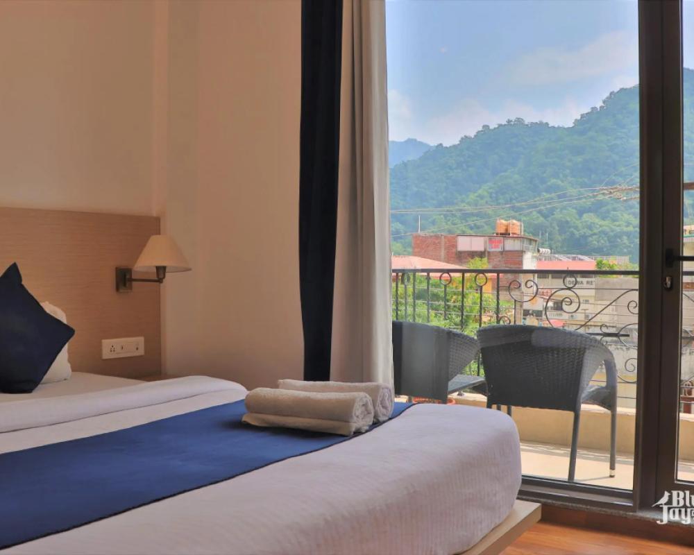 фото The Blue Jay Hostel | Dorms & Rooms