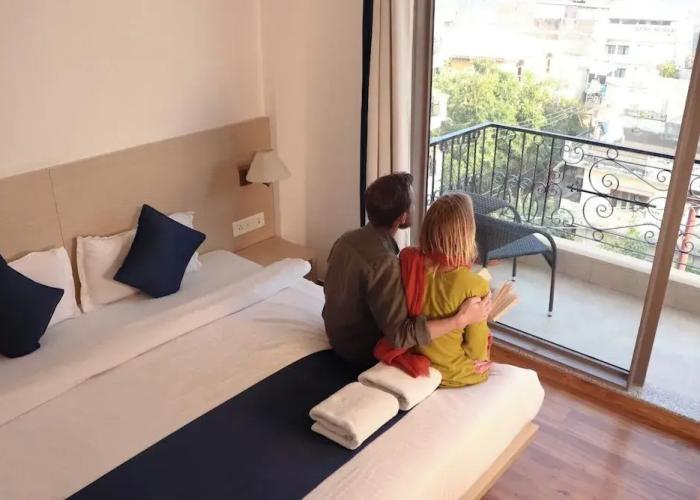 The Blue Jay Hostel | Dorms & Rooms