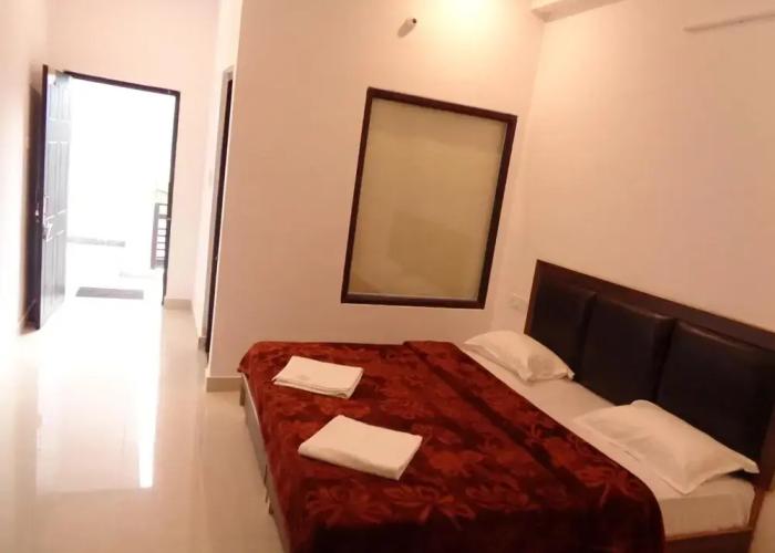 Hotel Tapovan Cottage