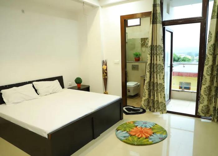 Shivoham Yoga Retreat - Spacious and Fully Equipped Apartment in Tranquil Area