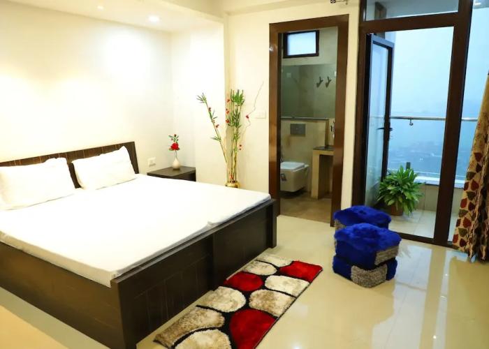 Shivoham Yoga Retreat - Spacious and Fully Equipped Apartment in Tranquil Area