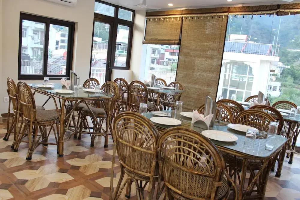 фото Hotel Vedas Tapovan
