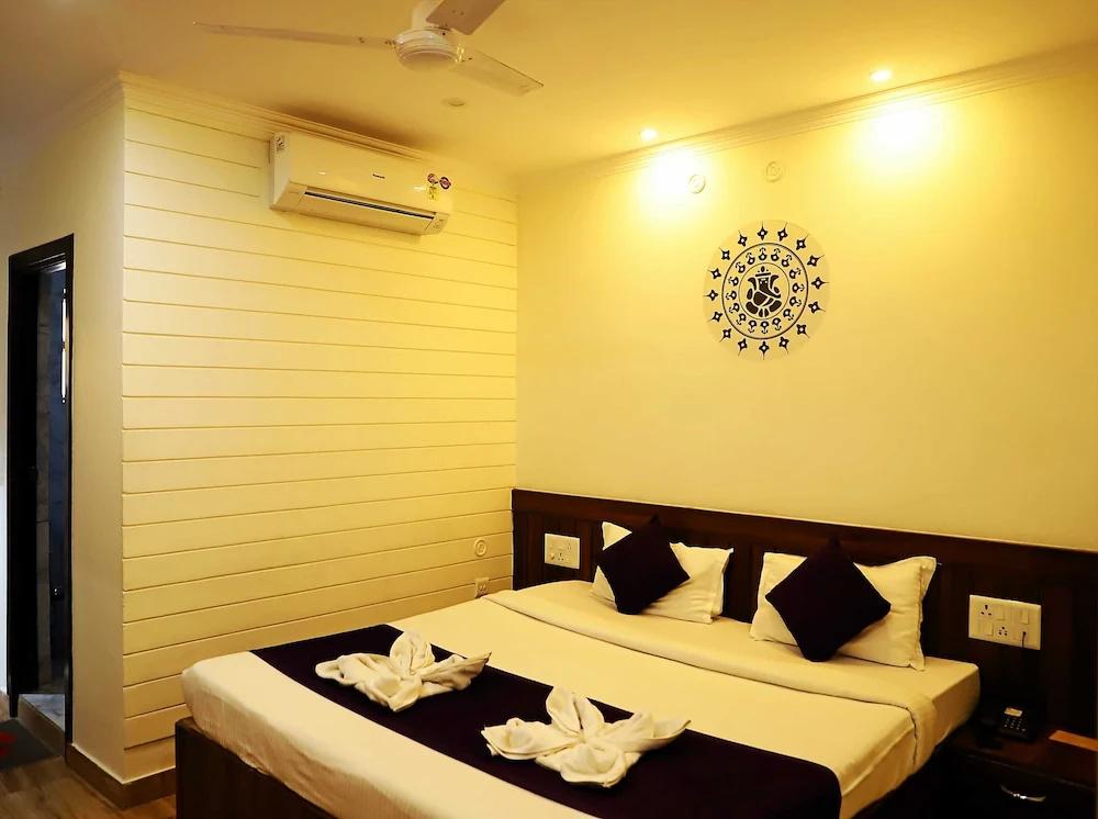 фото Hotel Vedas Tapovan
