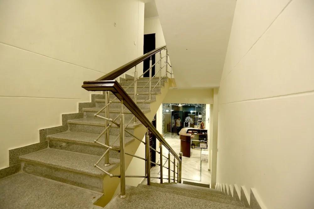 фото Hotel Vedas Tapovan