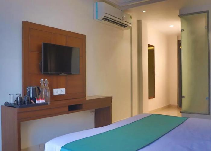 Green Hotel - Behind Parmarth Niketan