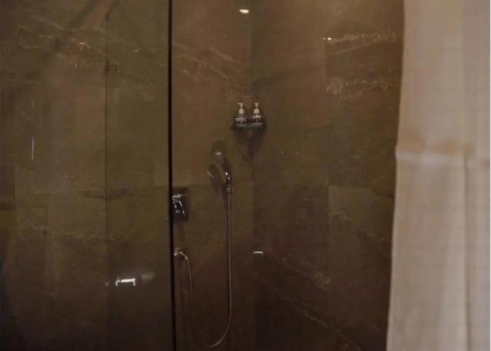 HOLYWATER Hotel by Ganga Kinare (150 mts from Ganga Ghat)