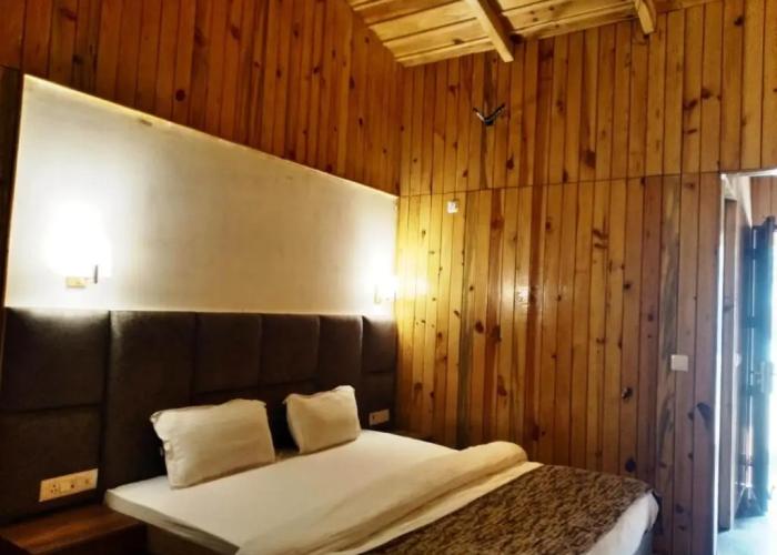 Qcent Woods Spa & Resort