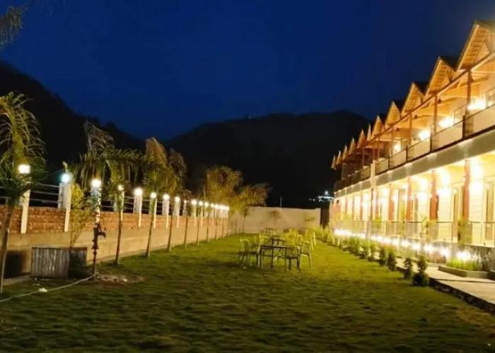 Qcent Woods Spa & Resort