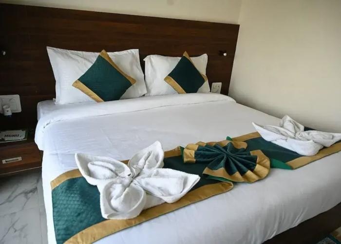 Hotel 7 Heaven