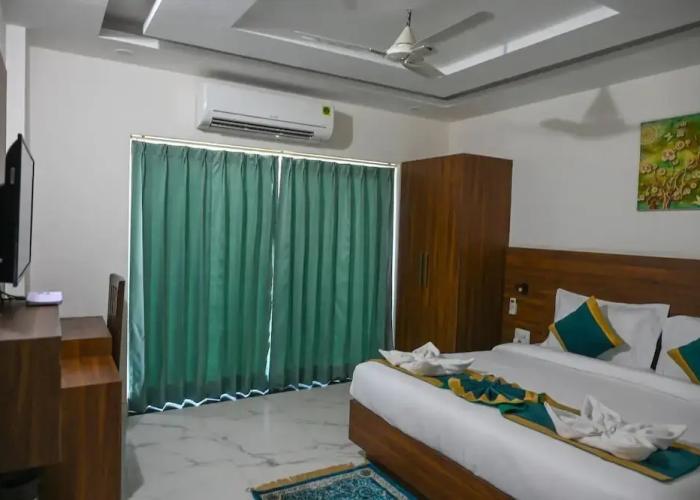Hotel 7 Heaven