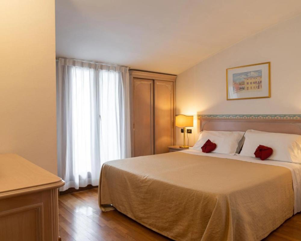 фото Hotel Roxy Plaza