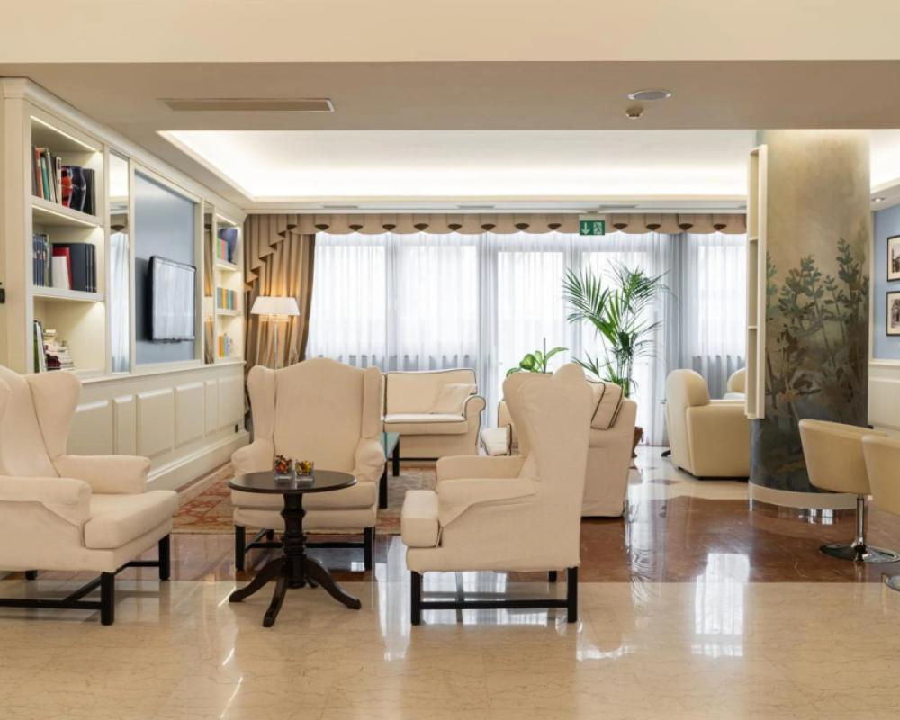 фото Hotel Roxy Plaza