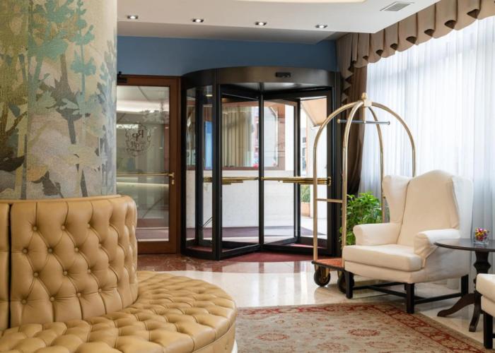 Hotel Roxy Plaza