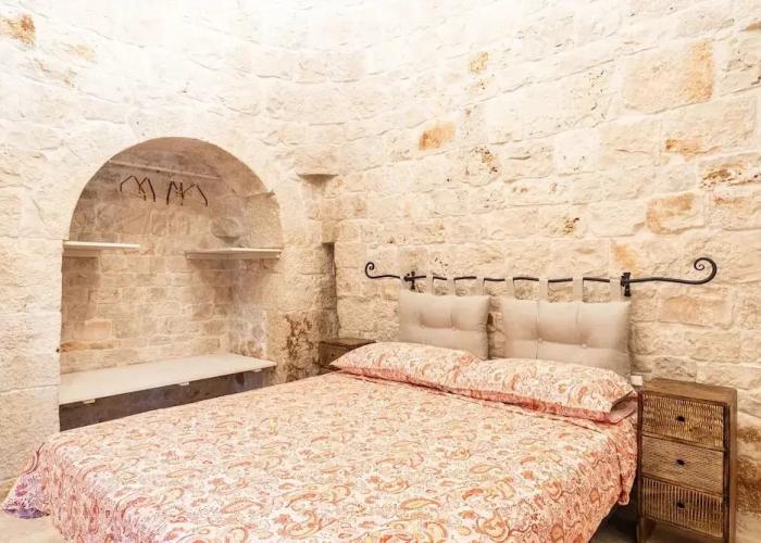 4152 Trulli Salsapariglia by Perle di Puglia