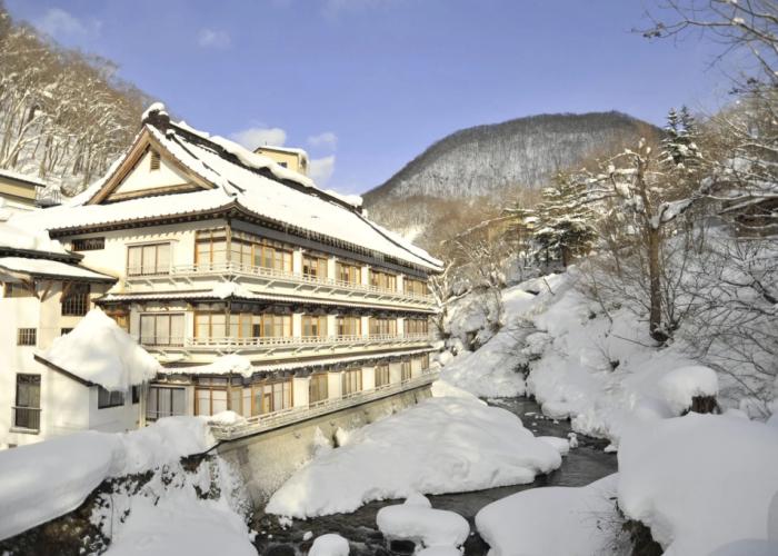 Takaragawa Onsen Osenkaku Hotel