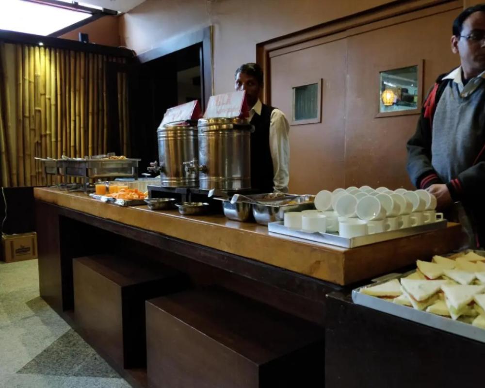 фото Hotel Mount Regency