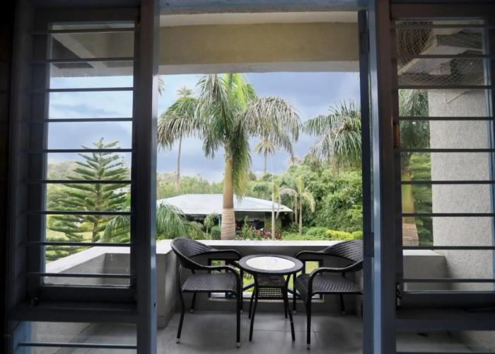 Hummingbird Resort