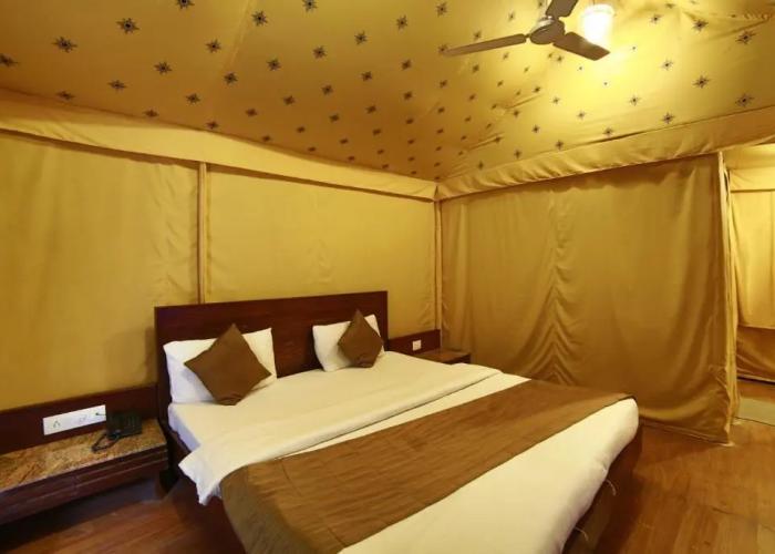 The Colonial Manek Manor