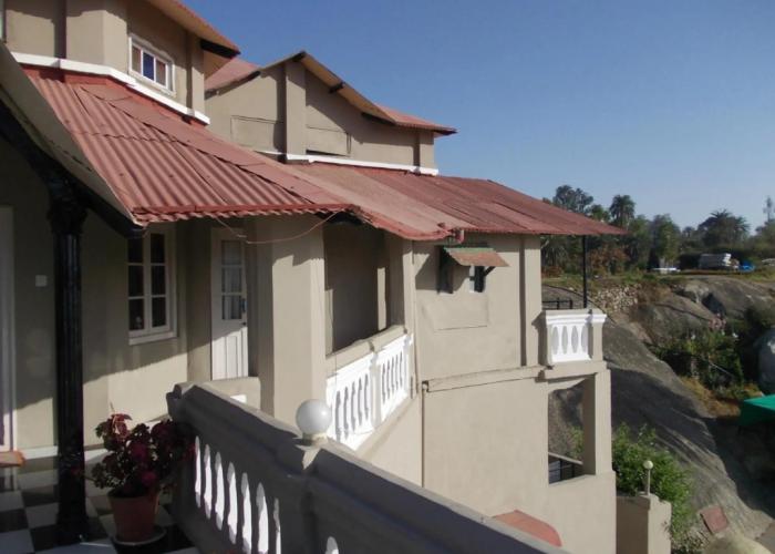 Hotel Udai Garh (A Family Hotel)