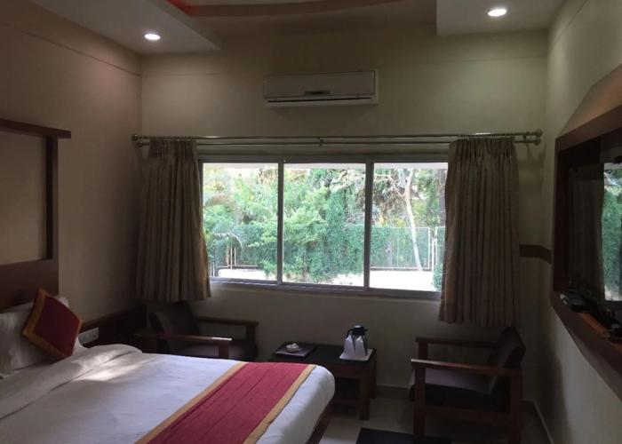 Hotel Sunset Inn Mount Abu with Swimming Pool