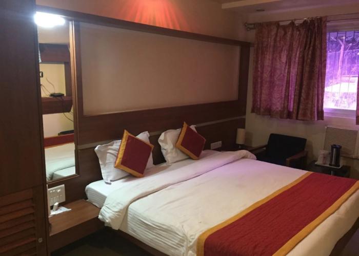 Hotel Sunset Inn Mount Abu with Swimming Pool