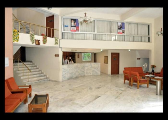 Hotel Sunset Inn Mount Abu with Swimming Pool
