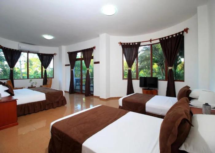 Natura Gardens Galápagos Hotel